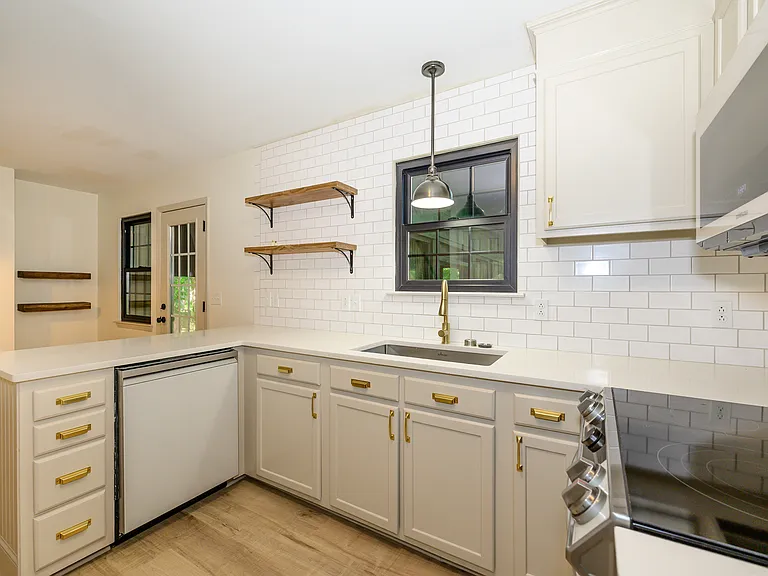 7802 Pinetuck Ln — Photo 14