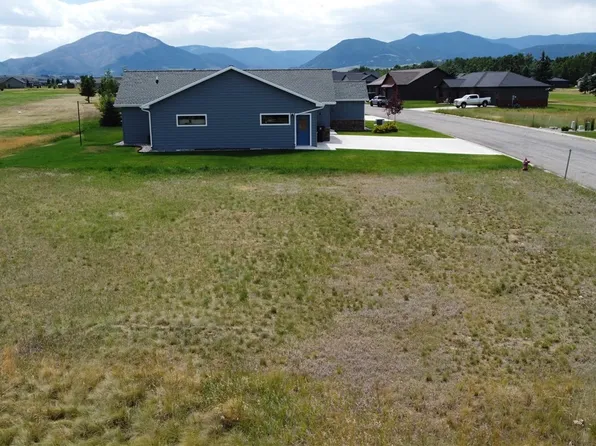 26 Greenough Way, Red Lodge, MT 59068