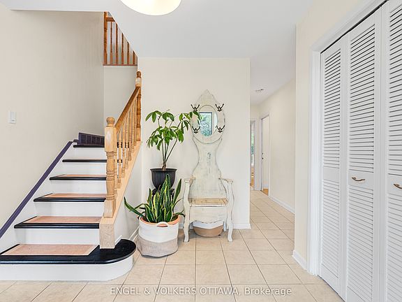 5th image of 2343 Whitehaven Cres