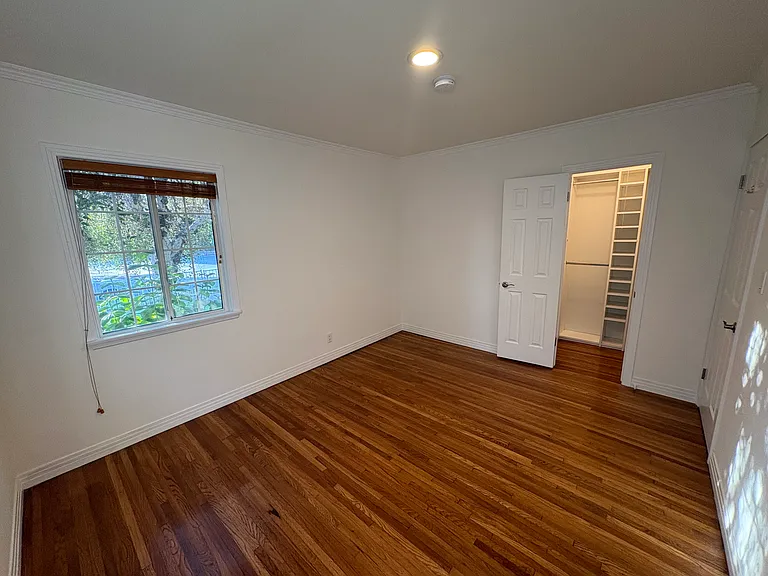 12606 Bonaparte Ave — Photo 5
