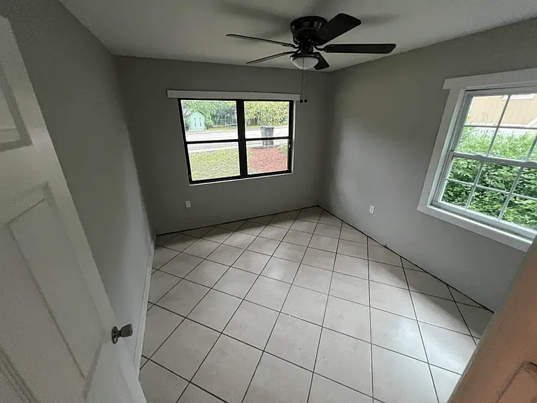 1240 Levy Ave #1 — Photo 4