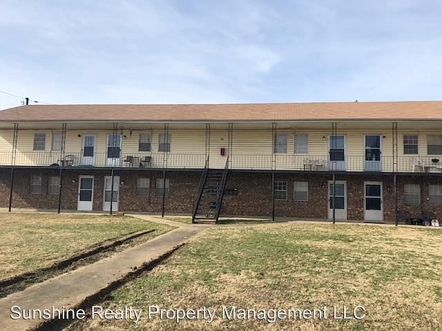 2nd image of 524 N Marshall St APT M