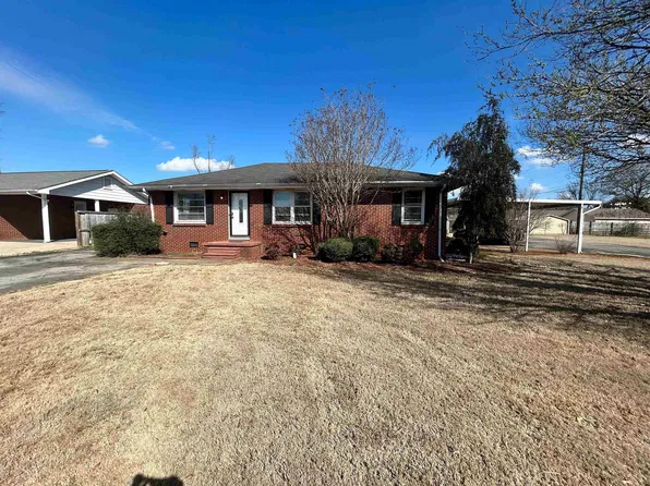 409 W Pasadena Ave, Muscle Shoals, AL 35661