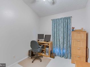 3006 McMaster Ct, Herndon, VA 20171