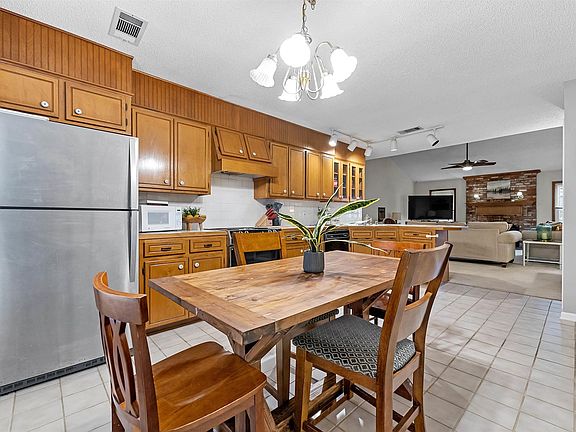 4th image of 12401 Maryland Pl