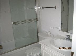 5th image of 102 W Cypress St