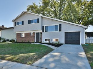 13 Sycamore Way, Hamilton, NJ 08690