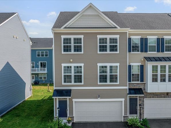 131 Affinity Dr