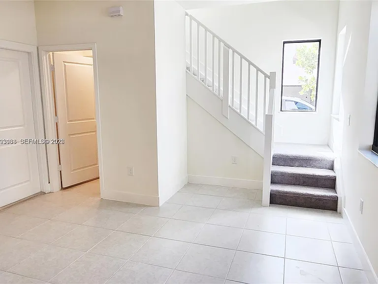 4583 NW 83rd Pl — Photo 6