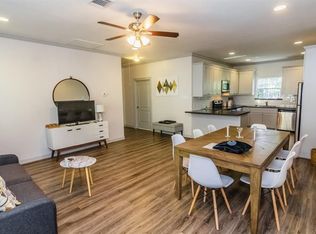2 Mockingbird Cir UNIT C, Houston, TX 77074