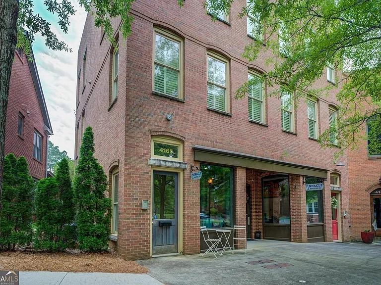 4165 Raphael St SW — Photo 1