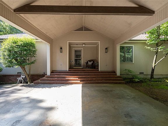 3rd image of 1965 E Bois De Arc Ln