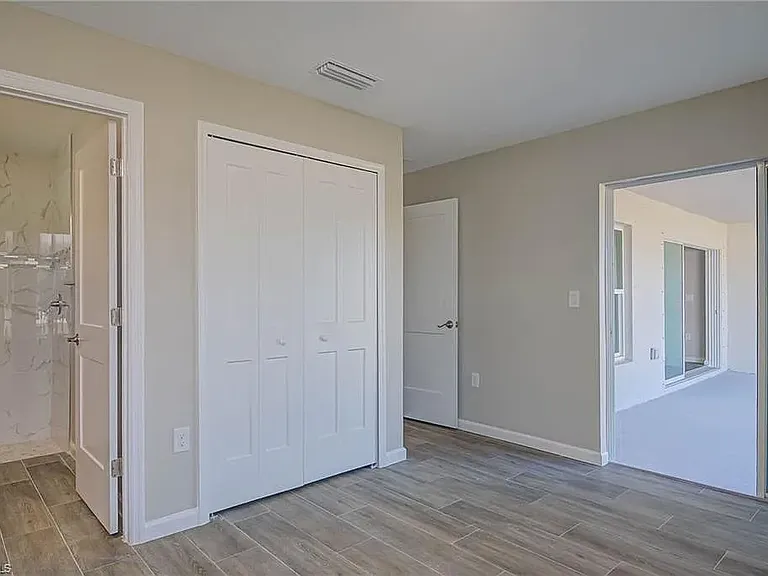 4149 NW 38th Pl — Photo 10