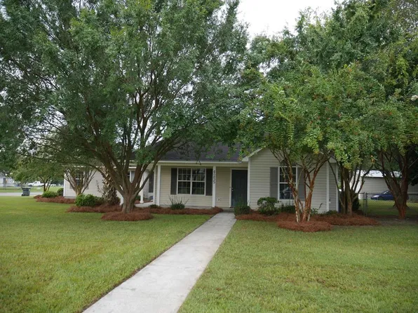 4255 Shadowwood Dr, Valdosta, GA 31605