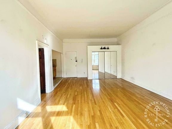 4th image of 148 Montague St #2R