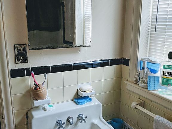 5th image of 2611 Park Ave APT 1