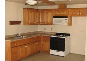 4th image of 1507 S Vicentia Ave