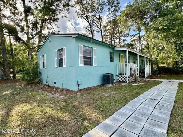 93 Lewis St, Atlantic Beach, FL 32233