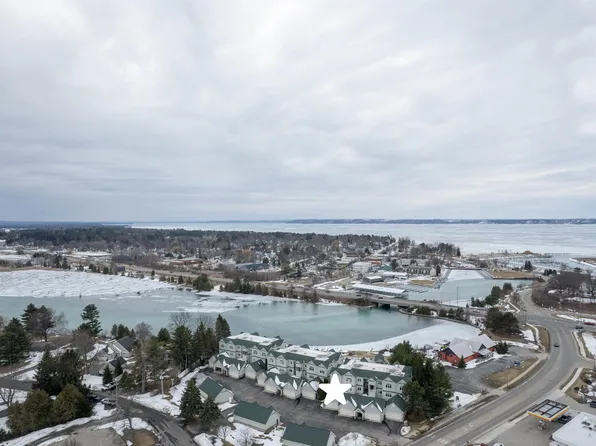110 Ames St Unit 13, Elk Rapids, MI 49629