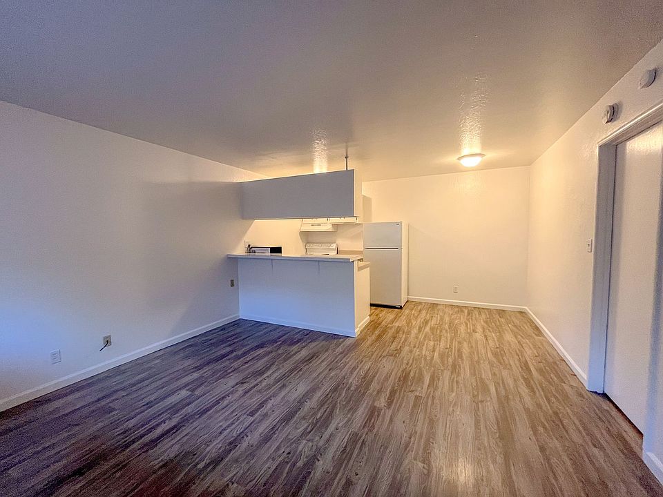 1st image of 1075 Cypress St APT 7