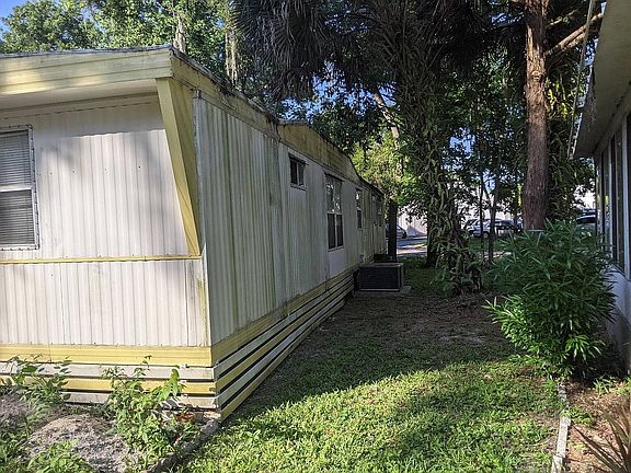 5th image of 150 Acapulco Ln