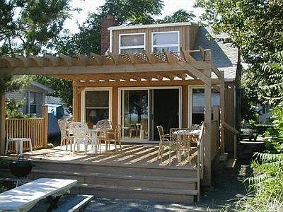67 Milford Point Rd — Photo 1