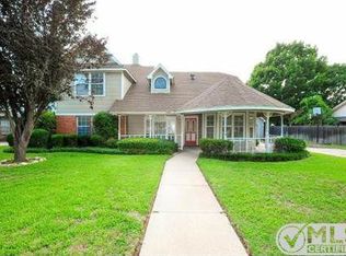 2702 Wolff Dr, Arlington, TX 76015