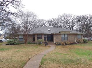 101 Lost Oaks Dr, Waco, TX 76705