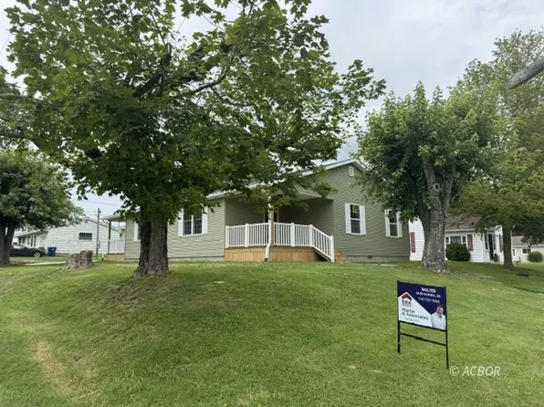 303 N Michigan Ave, Wellston, OH 45692