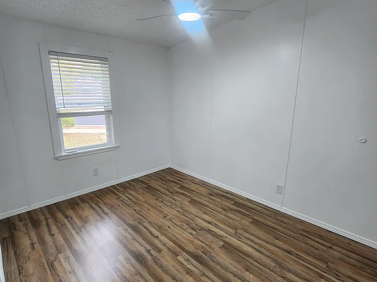 10322 Andre Blvd — Photo 12