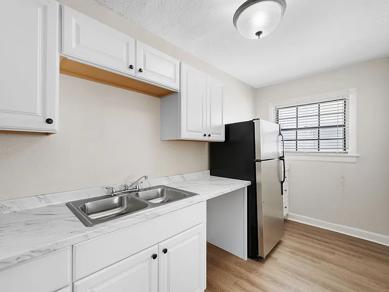 517 Columbia Dr — Photo 31