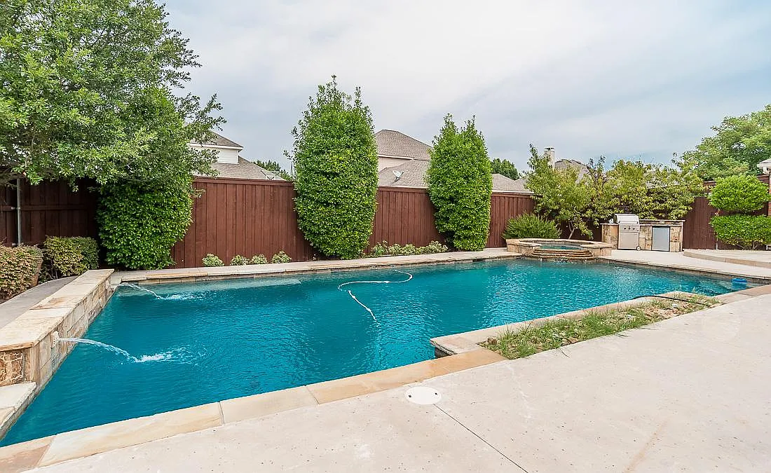 5 bed, 3926 sqft, $5,800 — Photo 4
