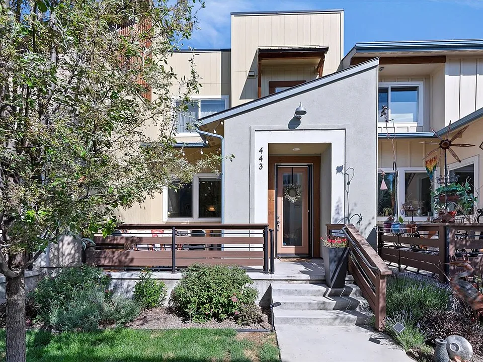 443 E Danika Ln