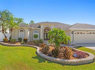 2848 Mossy Timber Trl, Valrico, FL 33596