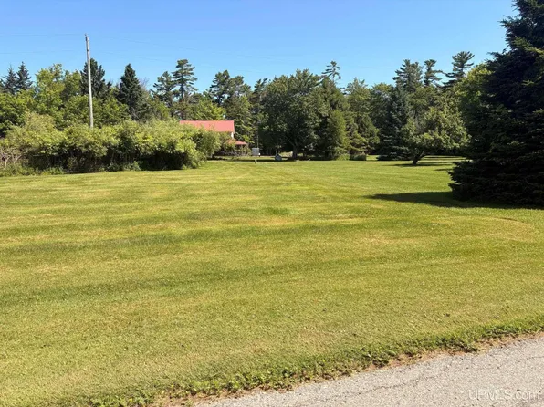 Main Saint Ll Rd, Nahma, MI 49864