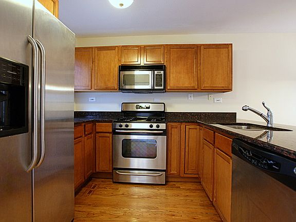 2nd image of 525 W Washington Ave APT 7