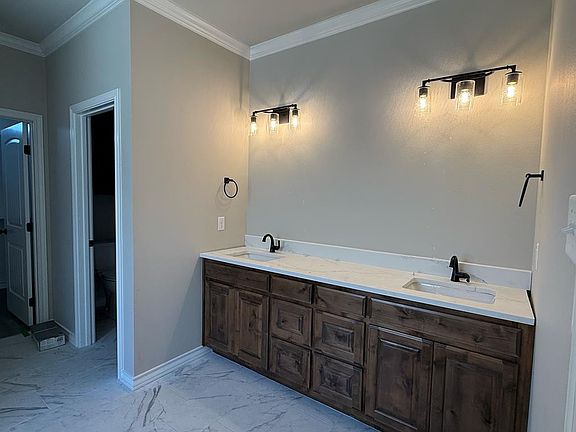 5th image of 5030 Scarlet Oak Ln