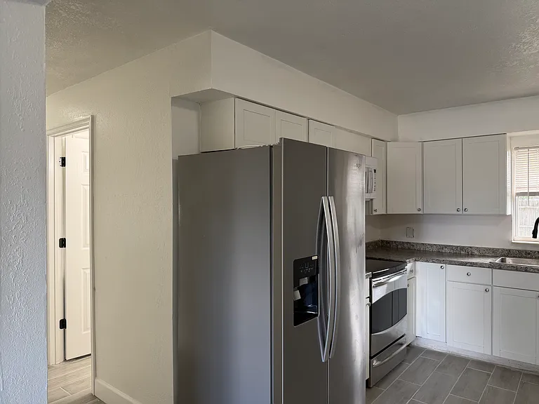 564 N Wayman St #564 — Photo 3