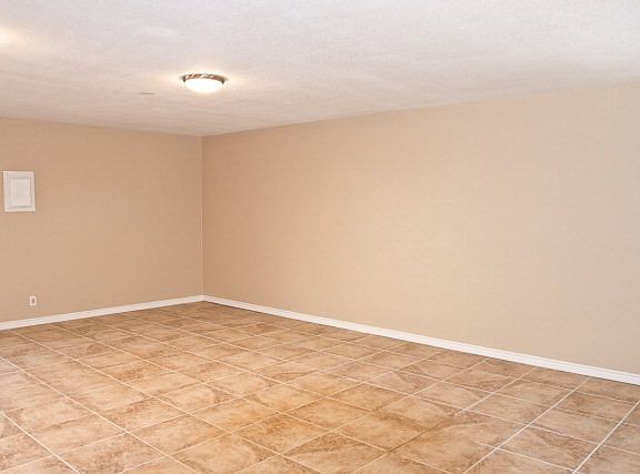 2nd image of 647 Duke Ave