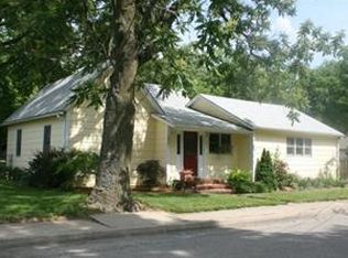 211 Spring Ave, Liberty, MO 64068