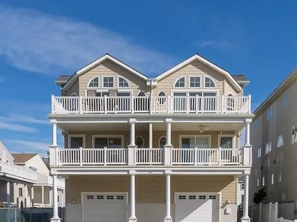 25 34th St #W, Sea Isle City, NJ 08243