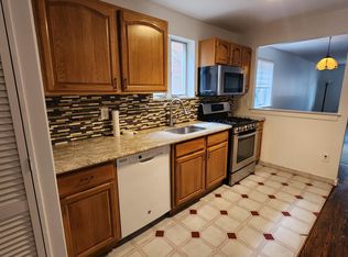 67 Battery Ave #1F, Brooklyn, NY 11228