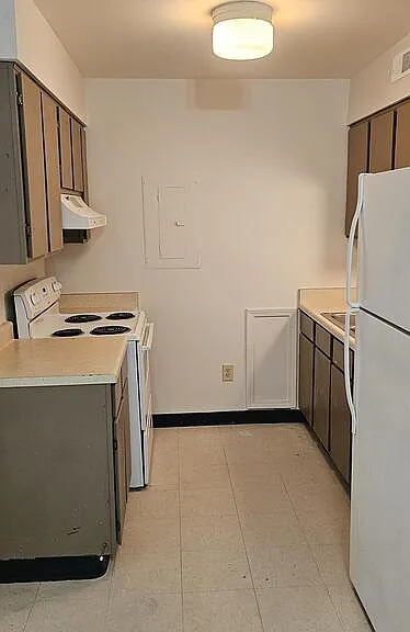142 Harrison Rd #18 — Photo 8
