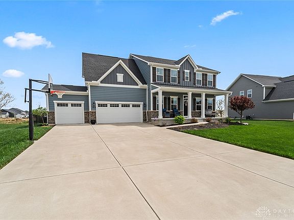 4th image of 191 Chapel Dr E