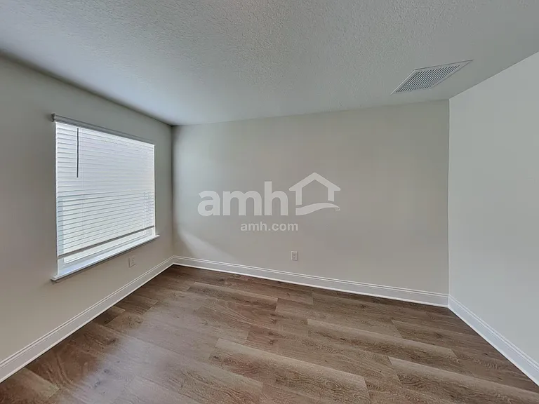 5666 Oesterle Rd — Photo 19