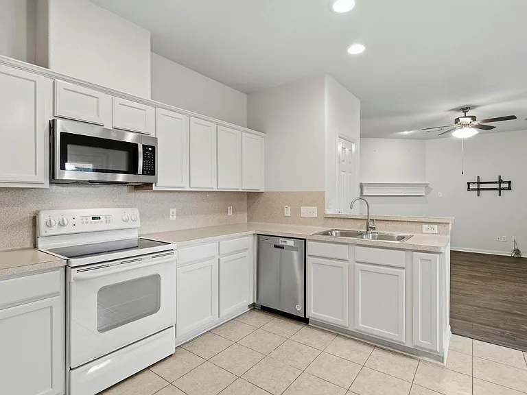 3039 Orange St — Photo 10
