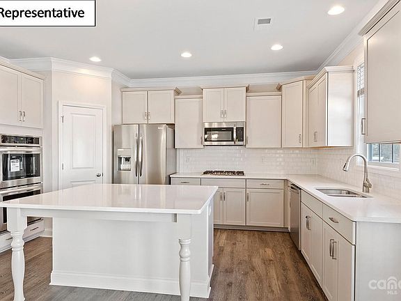 5th image of 5022 Blue Serenity Ct