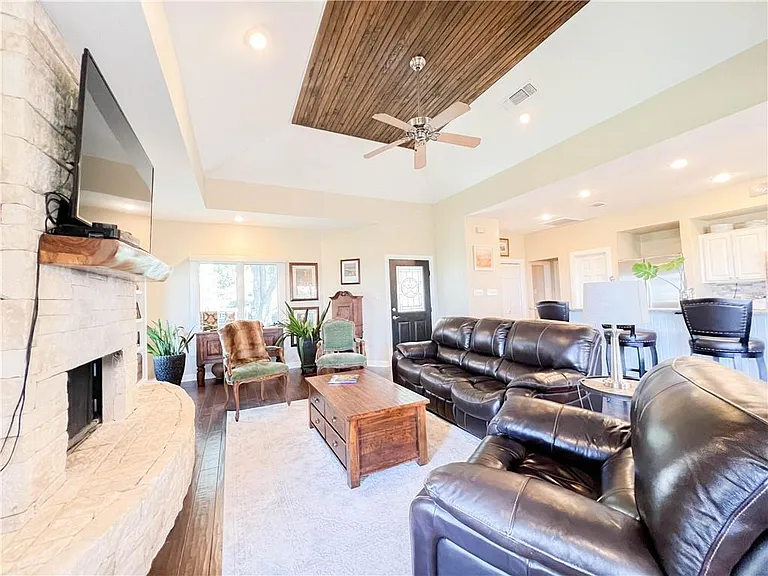 1911 Clubhouse Hill Dr #20 — Photo 5