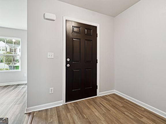 4th image of 2553 Piering Dr