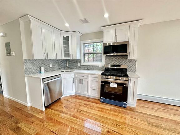 2nd image of 14232 174th St Floor 1